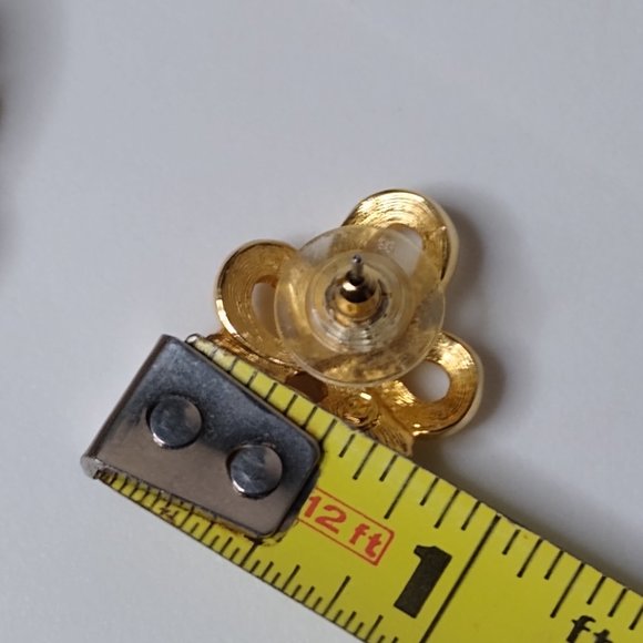 Vintage Marquise Faux Ruby Metal Earrings - Picture 11 of 16